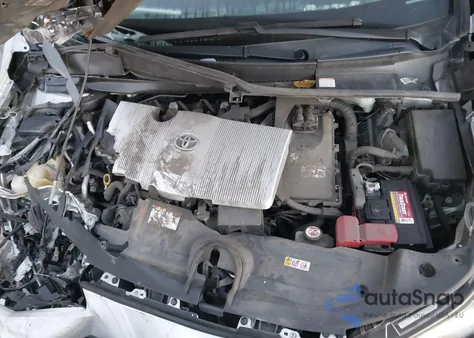 2019 Toyota Prius Le z USA, uszkodzony, nr VIN JTDKARFUXK3076895